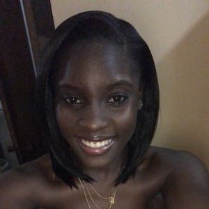 Meet your Posher, Leeann